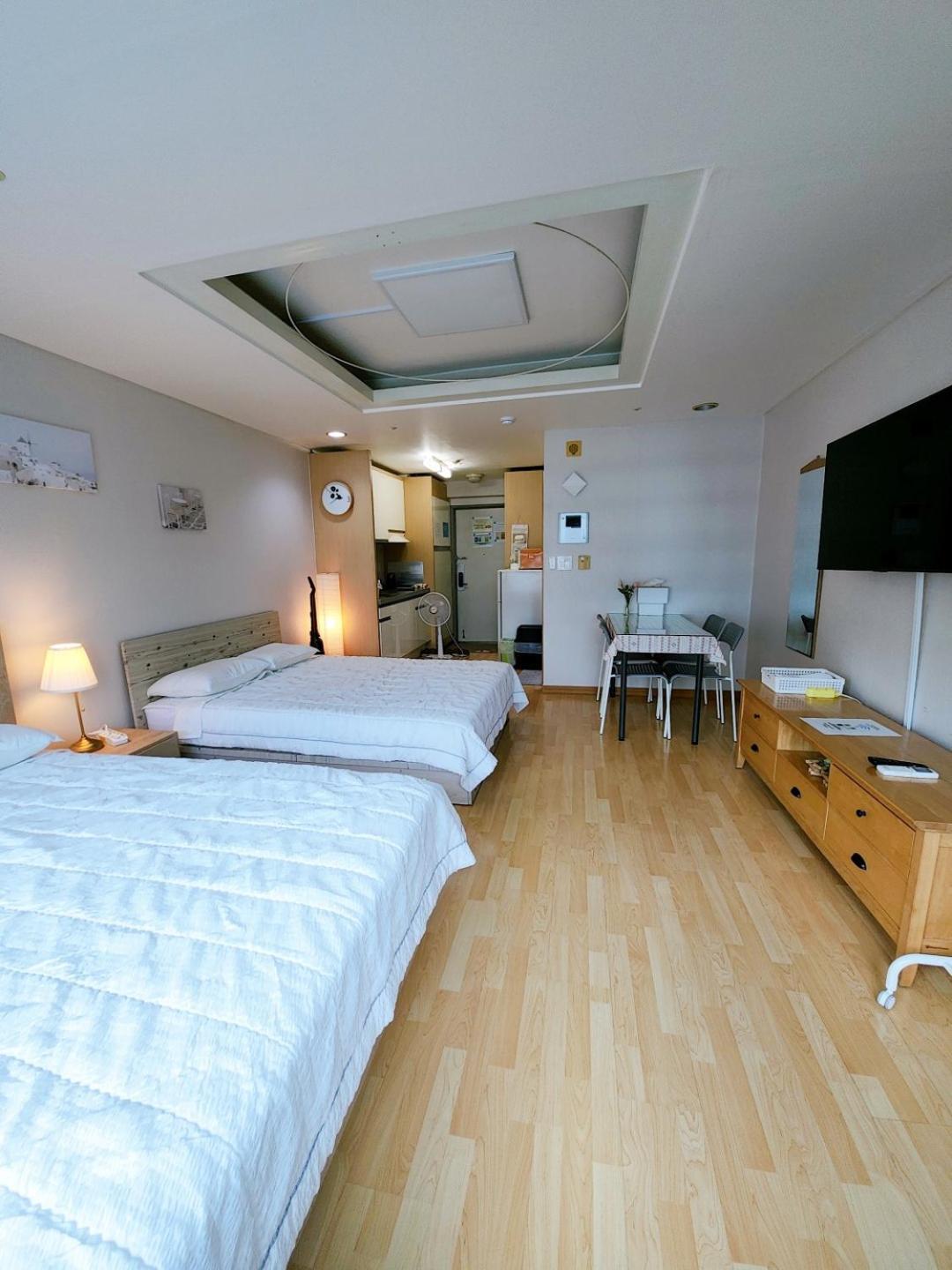 Hongdae Residence-2 1Min From Hongik Uni Station Exit #1 Seoul Eksteriør billede